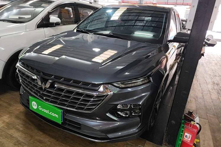 Used Wuling Victory 2020 1.5T CVT Luxury Model Guazi used car, China used car export, Used car for sale, Used  cars, Cheapest cars for sale