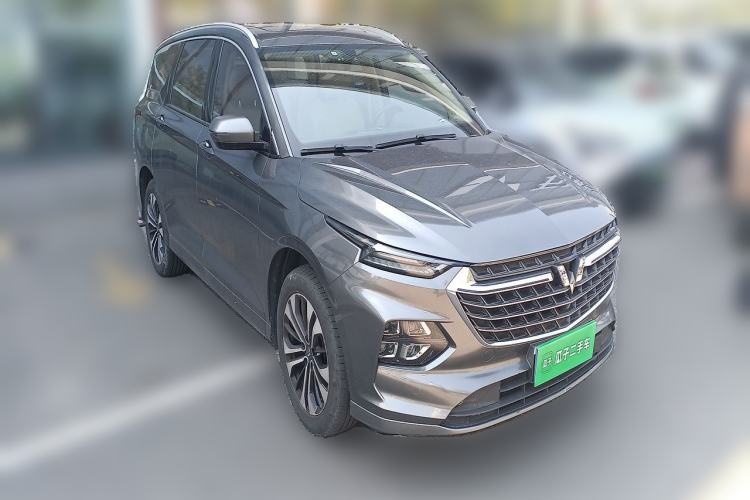 Used Wuling Victory 2020 1.5T CVT Flagship Edition Front Right 45 Deg