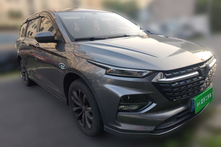 Used Wuling Victory 2020 1.5T Manual Elite Edition Front Right 45 Deg
