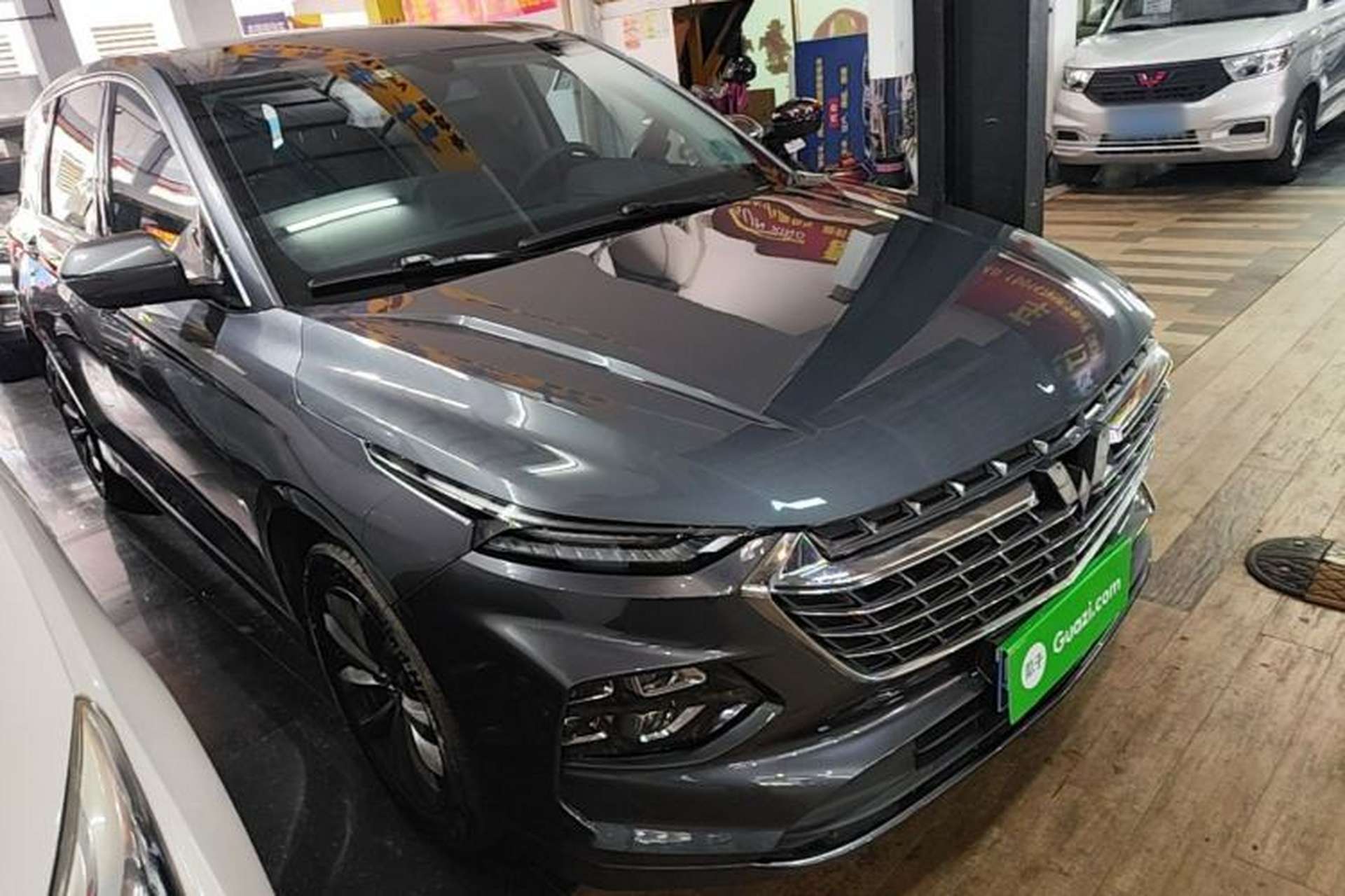 Used Wuling Victory 2020 1.5T CVT Luxury Model Front Right 45 Deg
