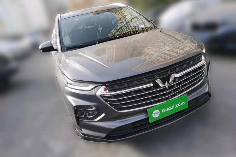 Used Wuling Victory 2020 1.5T CVT Flagship Edition Front Right 45 Deg