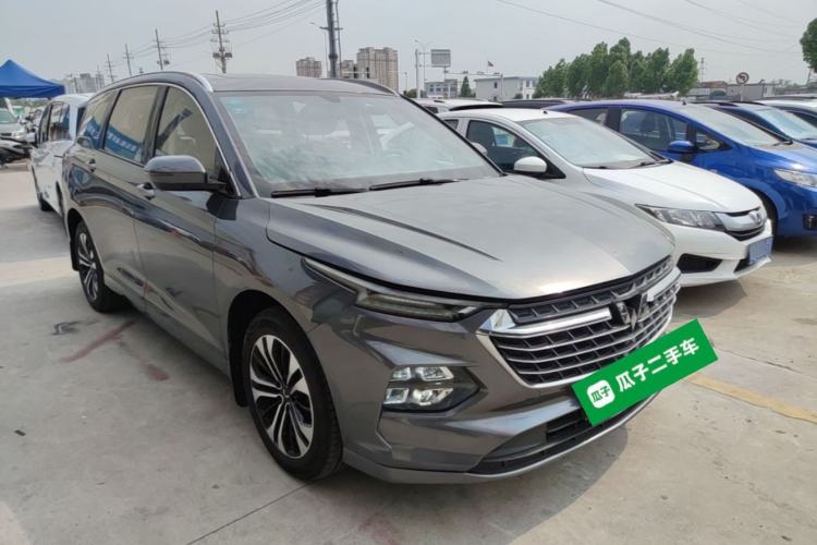 Used Wuling Victory 2020 1.5T CVT Flagship Edition Front Right 45 Deg