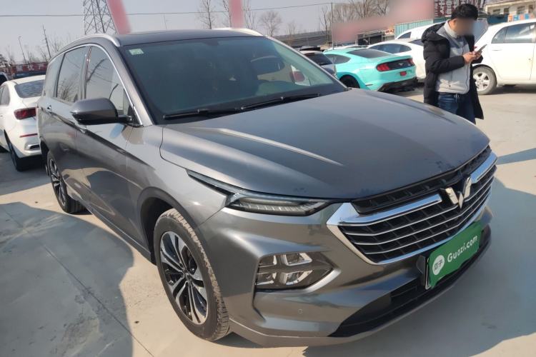 Used Wuling Victory 2020 1.5T CVT Flagship Edition Front Right 45 Deg