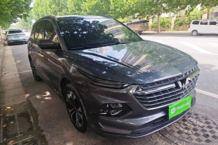 Used Wuling Victory 2020 1.5T CVT Flagship Edition Front Right 45 Deg
