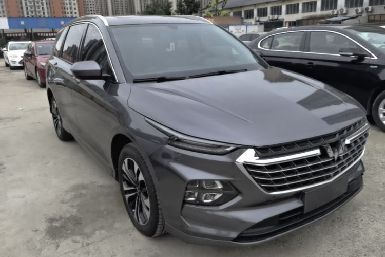 Used Wuling Victory 2020 1.5T CVT Flagship Edition Front Right 45 Deg