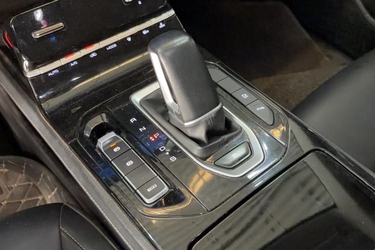 Used Wuling Victory 2020 1.5T CVT Flagship Edition Gear Lever