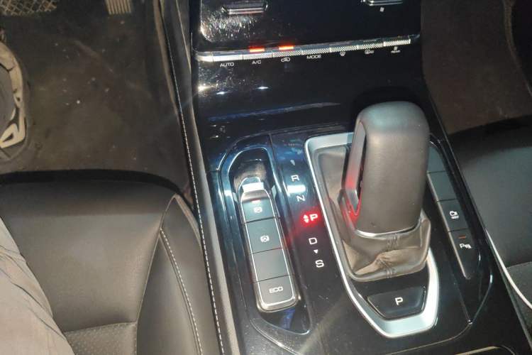 Used Wuling Victory 2020 1.5T CVT Flagship Edition Gear Lever