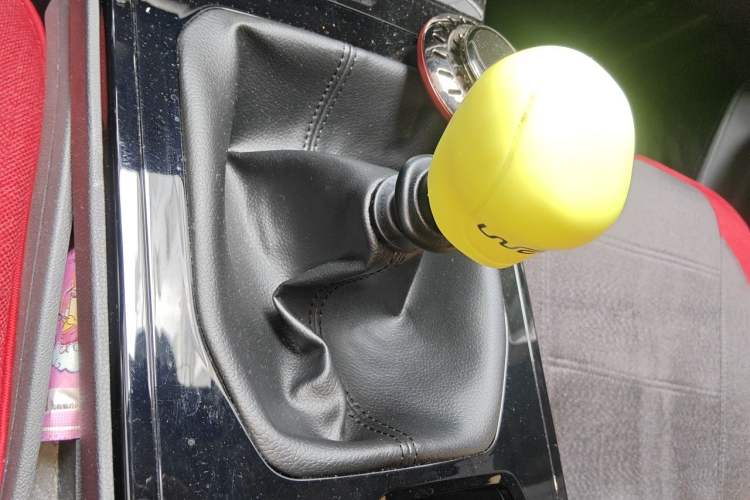 Used Wuling Victory 2020 1.5T Manual Elite Edition Gear Lever
