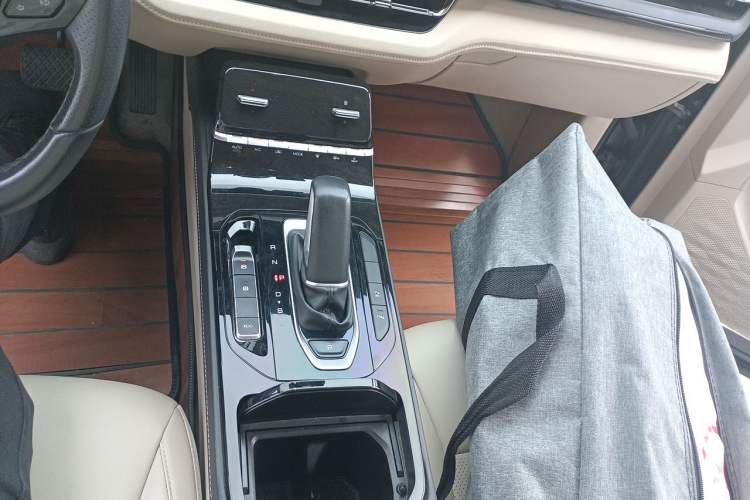 Used Wuling Victory 2020 1.5T CVT Flagship Edition Gear Lever