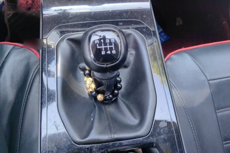 Used Wuling Victory 2020 1.5T Manual Elite Edition Gear Lever