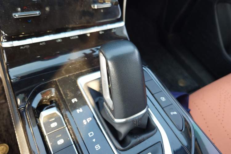 Used Wuling Victory 2020 1.5T CVT Flagship Edition Gear Lever