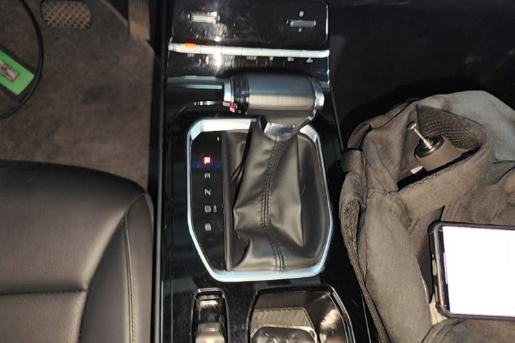 Used Wuling Victory 2020 1.5T CVT Luxury Model Gear Lever