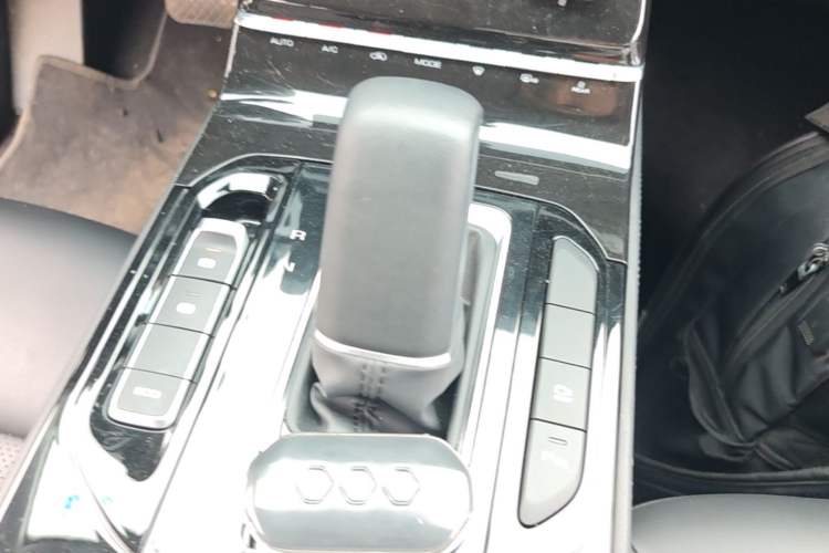 Used Wuling Victory 2020 1.5T CVT Flagship Edition Gear Lever