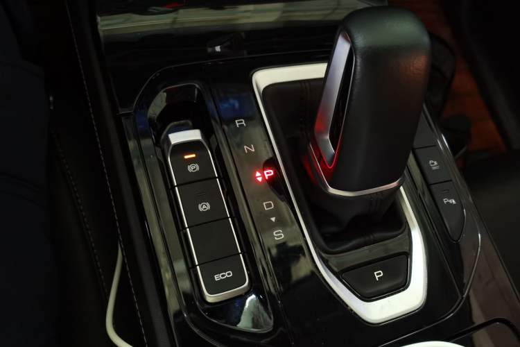 Used Wuling Victory 2020 1.5T CVT Flagship Edition Gear Lever