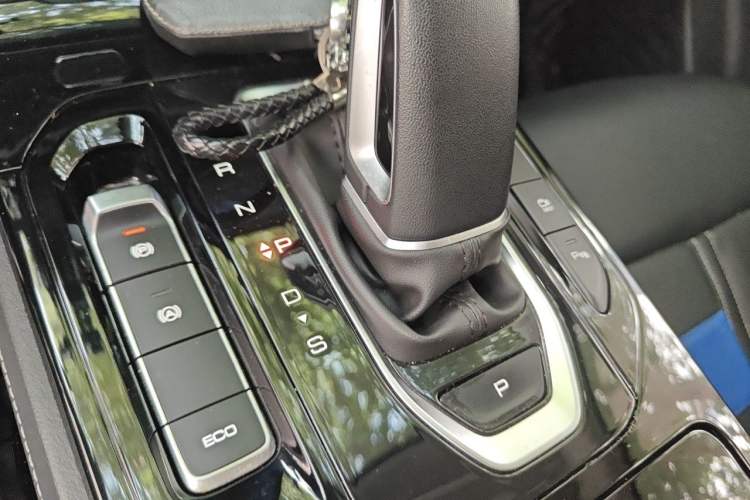 Used Wuling Victory 2020 1.5T CVT Flagship Edition Gear Lever