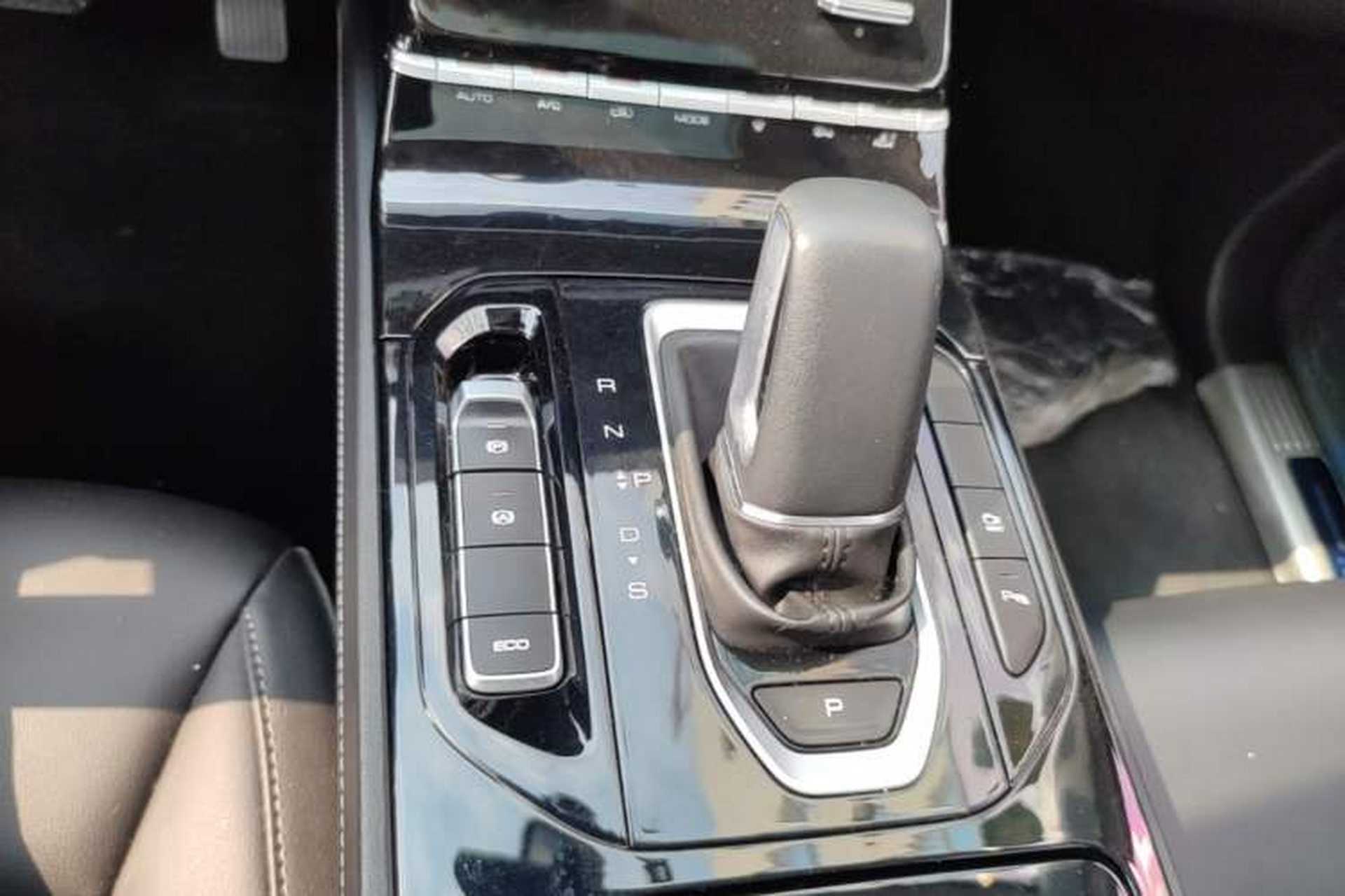 Used Wuling Victory 2020 1.5T CVT Flagship Edition Gear Lever