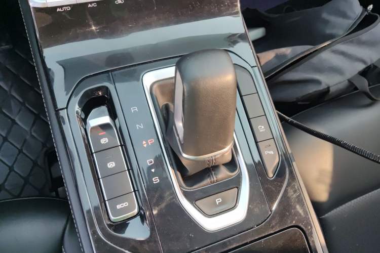 Used Wuling Victory 2020 1.5T CVT Flagship Edition Gear Lever