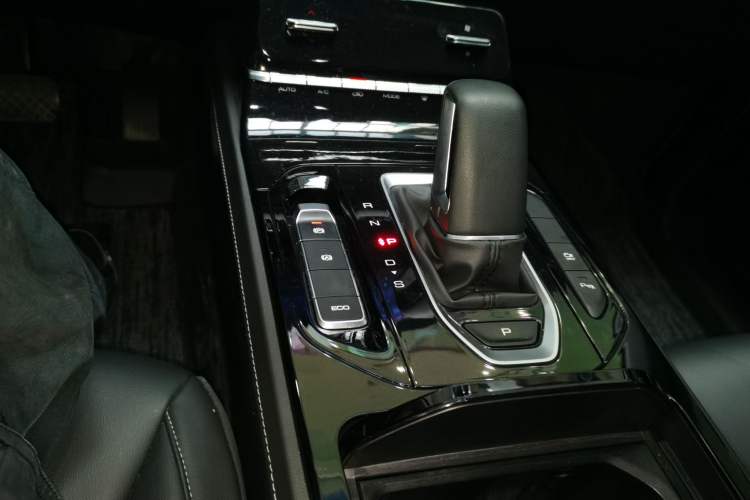 Used Wuling Victory 2020 1.5T CVT Flagship Edition Gear Lever