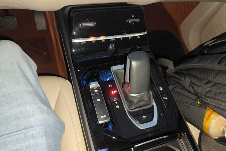 Used Wuling Victory 2020 1.5T CVT Flagship Edition Gear Lever