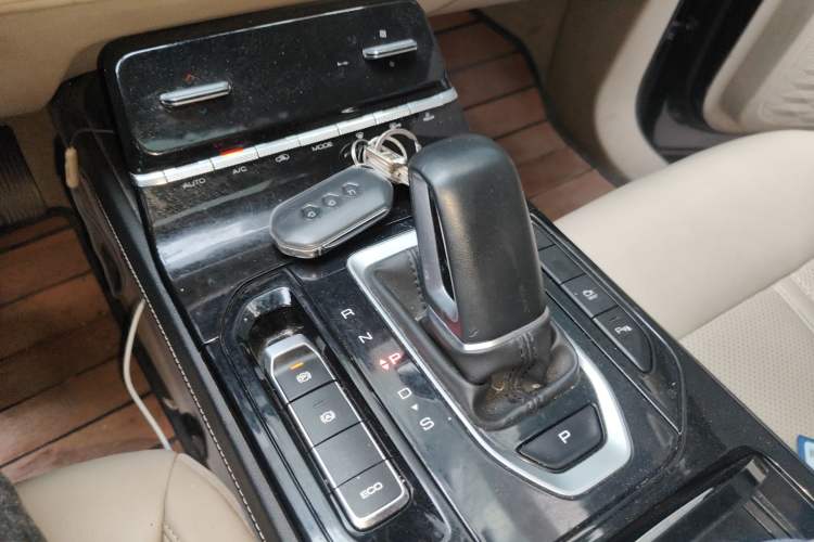 Used Wuling Victory 2020 1.5T CVT Flagship Edition Gear Lever