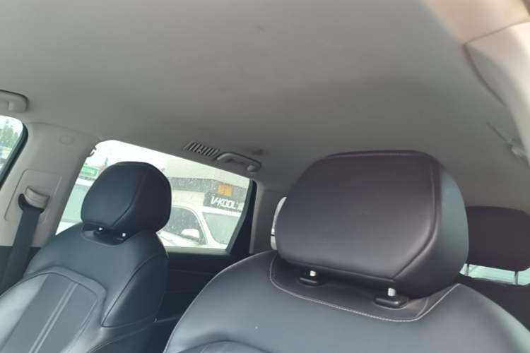 Used Wuling Victory 2020 1.5T CVT Luxury Model Headliner