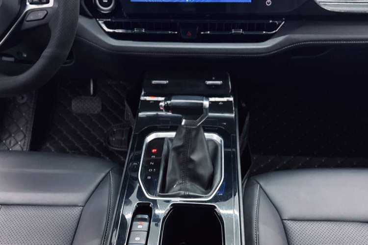 Used Wuling Victory 2020 1.5T CVT Luxury Model Interior 1