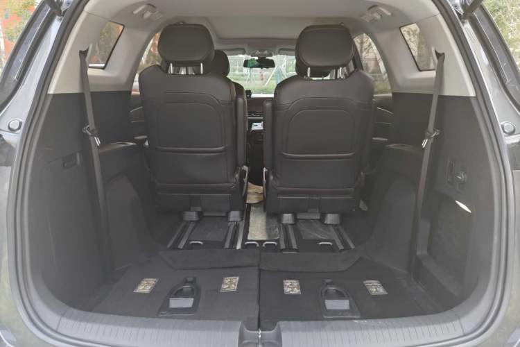 Used Wuling Victory 2020 1.5T CVT Flagship Edition Interior 12