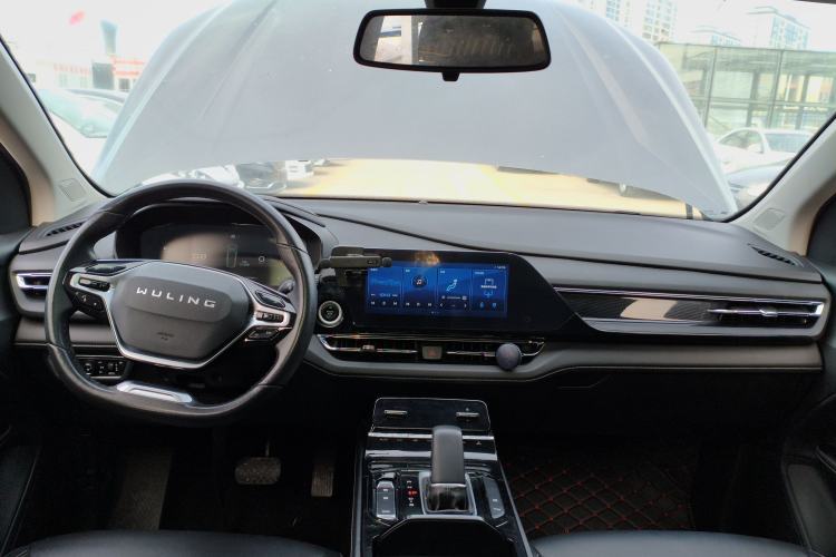 Used Wuling Victory 2020 1.5T CVT Flagship Edition Interior 2