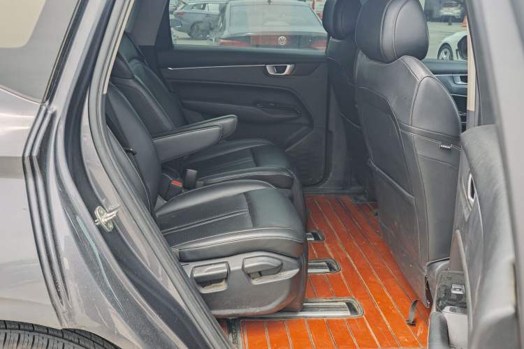 Used Wuling Victory 2020 1.5T CVT Luxury Model Interior 2