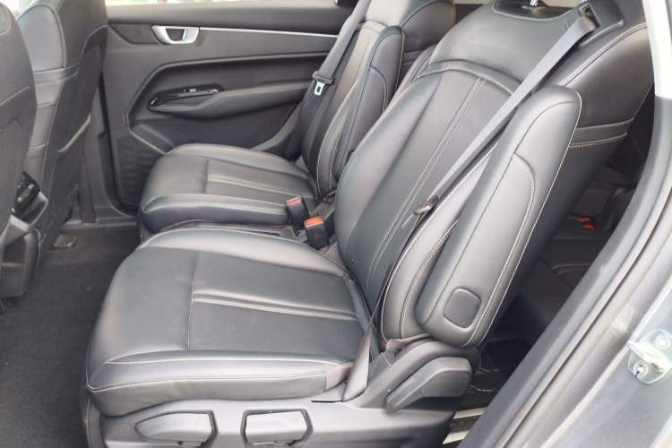 Used Wuling Victory 2020 1.5T CVT Flagship Edition Interior 4