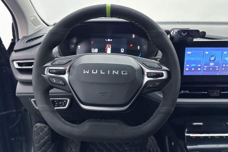 Used Wuling Victory 2020 1.5T CVT Luxury Model Interior 4