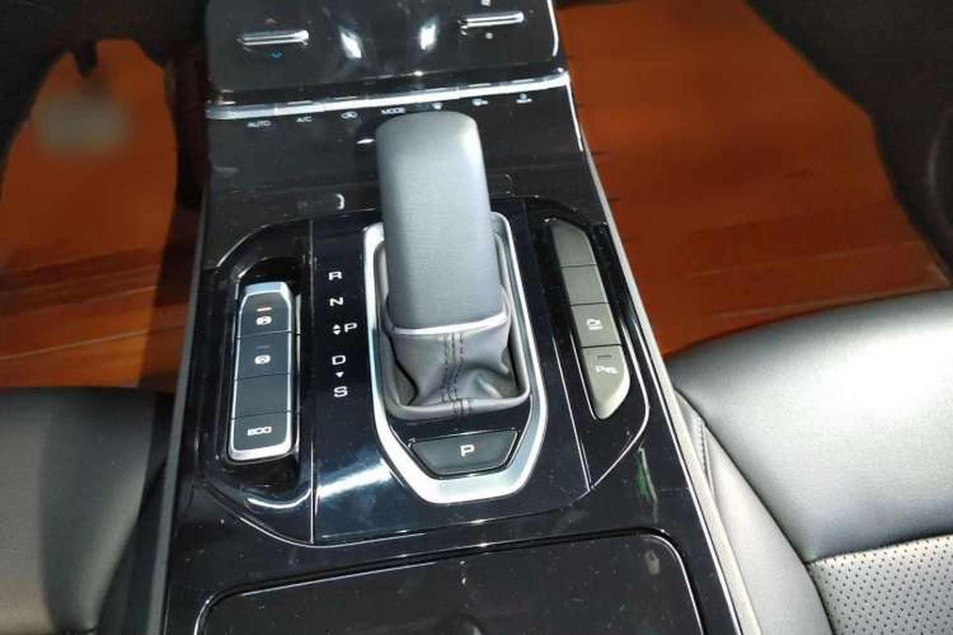 Used Wuling Victory 2020 1.5T CVT Flagship Edition Interior 4
