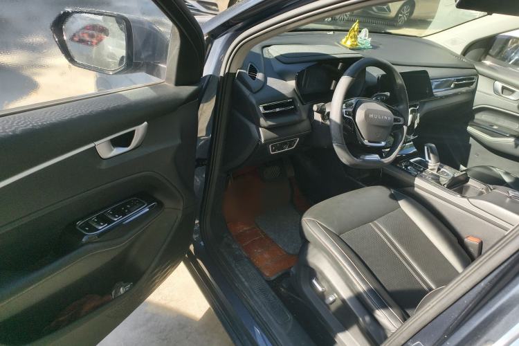 Used Wuling Victory 2020 1.5T CVT Flagship Edition Interior 4