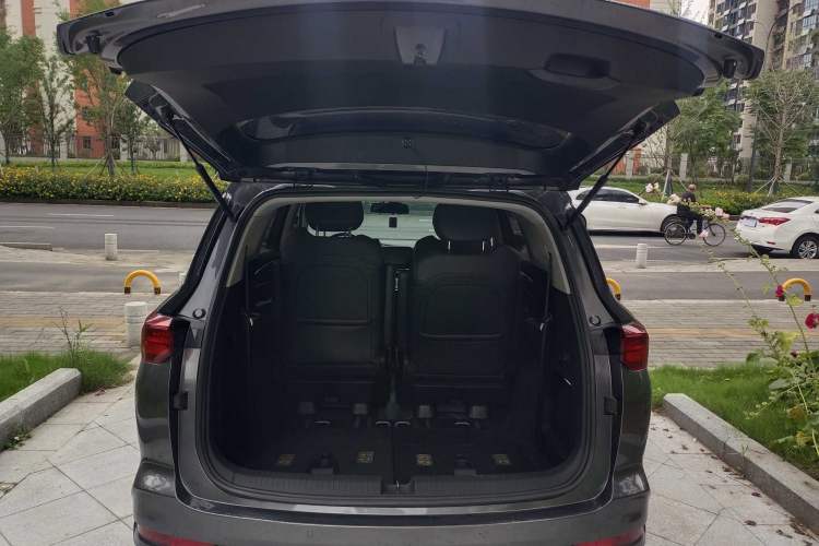 Used Wuling Victory 2020 1.5T CVT Flagship Edition Interior 6