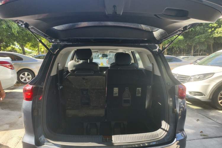 Used Wuling Victory 2020 1.5T CVT Flagship Edition Interior 6