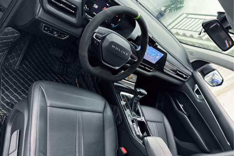 Used Wuling Victory 2020 1.5T CVT Luxury Model Interior 7
