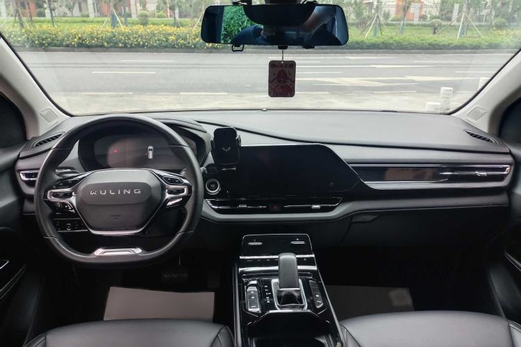 Used Wuling Victory 2020 1.5T CVT Flagship Edition Interior 7