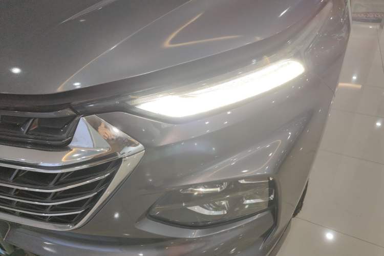 Used Wuling Victory 2020 1.5T CVT Flagship Edition Left Front Headlight