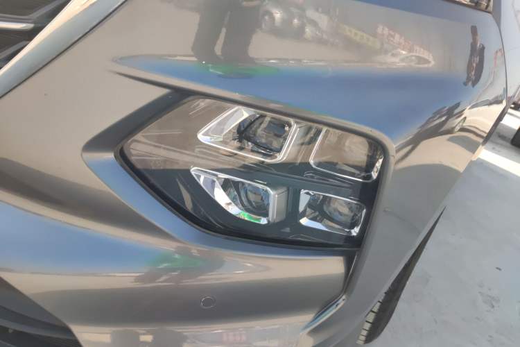Used Wuling Victory 2020 1.5T CVT Flagship Edition Left Front Headlight