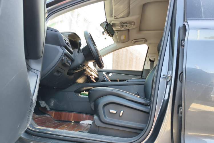 Used Wuling Victory 2020 1.5T CVT Flagship Edition Left Front Seat