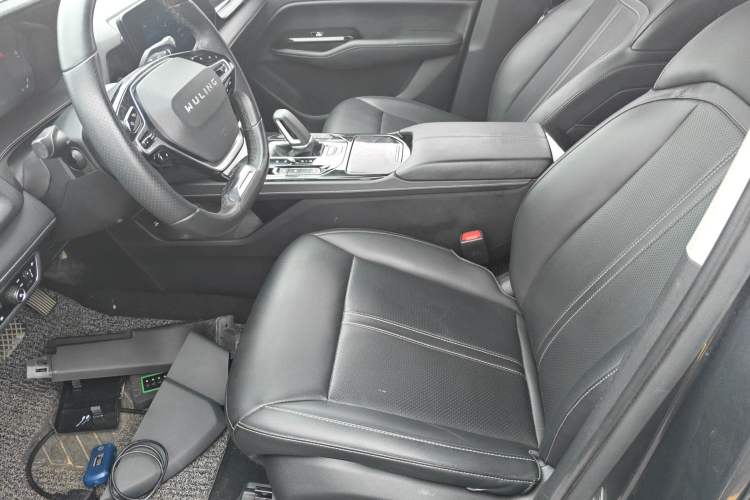 Used Wuling Victory 2020 1.5T CVT Flagship Edition Left Front Seat