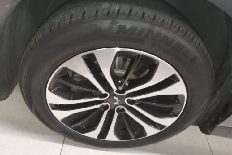 Used Wuling Victory 2020 1.5T CVT Flagship Edition Left Front Wheel Hub