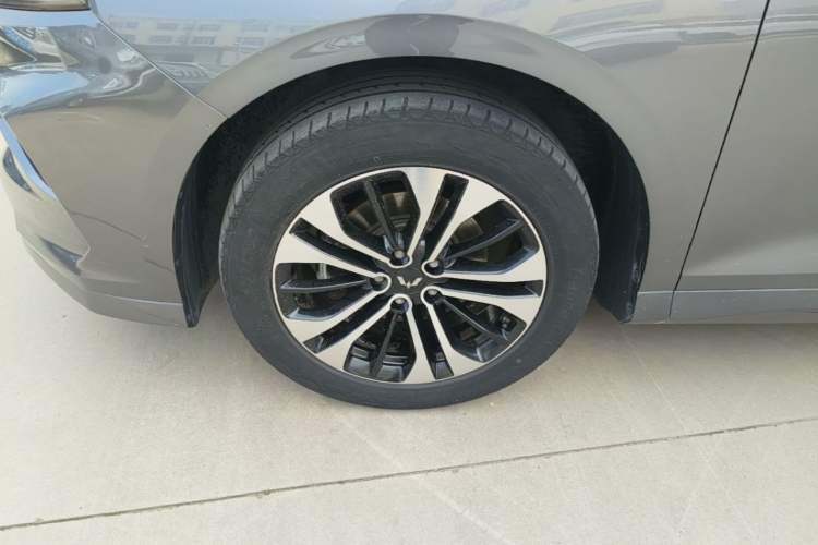 Used Wuling Victory 2020 1.5T CVT Flagship Edition Left Front Wheel Hub