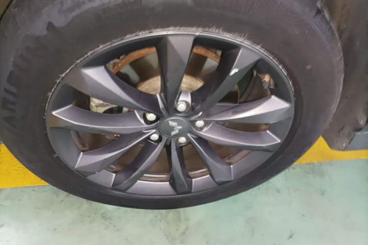 Used Wuling Victory 2020 1.5T CVT Luxury Model Left Front Wheel Hub