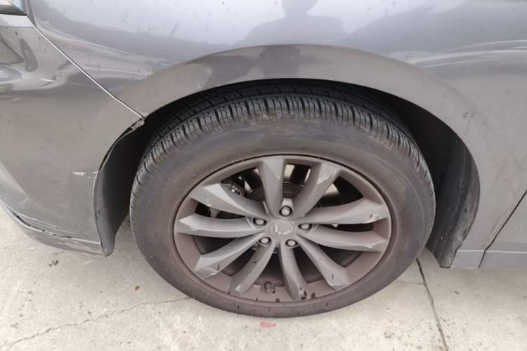 Used Wuling Victory 2020 1.5T CVT Luxury Model Left Front Wheel Hub