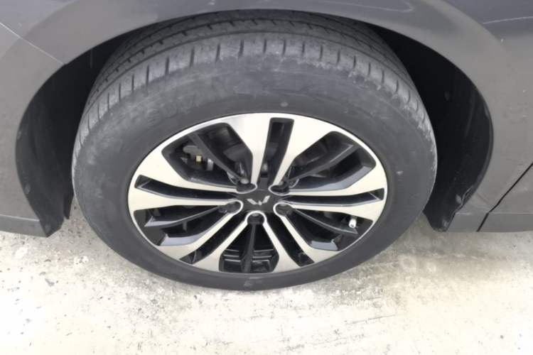 Used Wuling Victory 2020 1.5T CVT Flagship Edition Left Front Wheel Hub