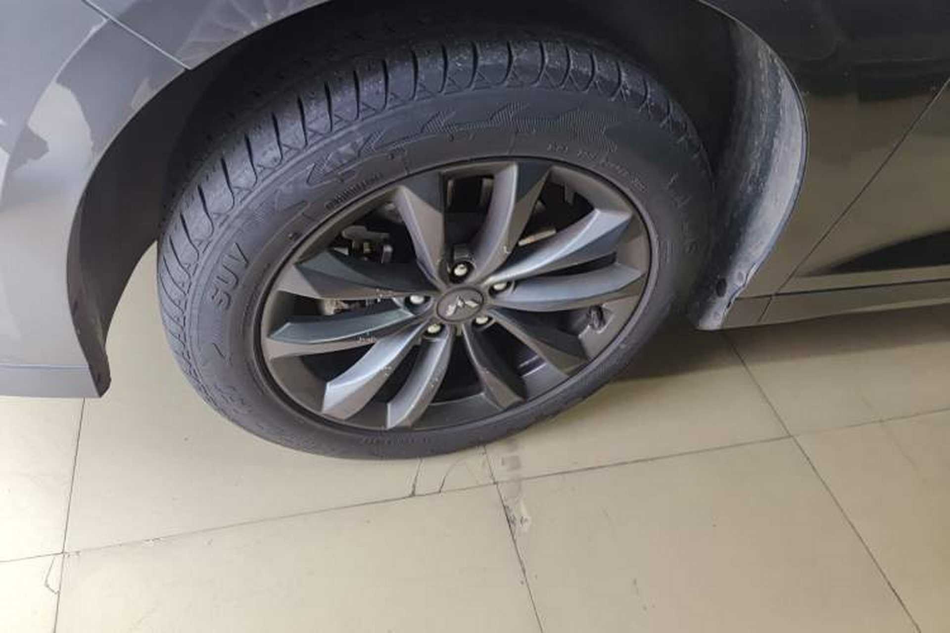 Used Wuling Victory 2020 1.5T Manual Elite Edition Left Front Wheel Hub