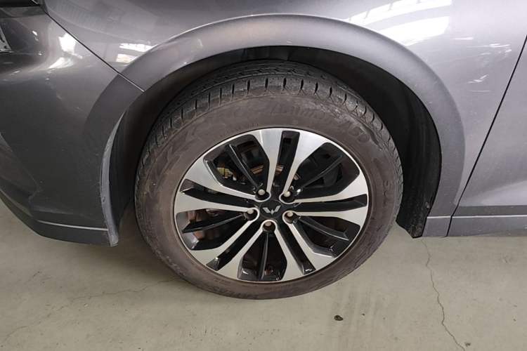 Used Wuling Victory 2020 1.5T CVT Flagship Edition Left Front Wheel Hub