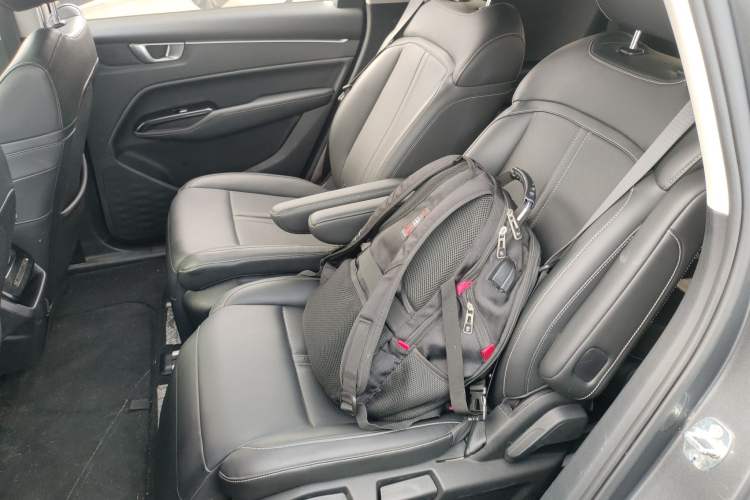 Used Wuling Victory 2020 1.5T CVT Flagship Edition Left Rear Seat