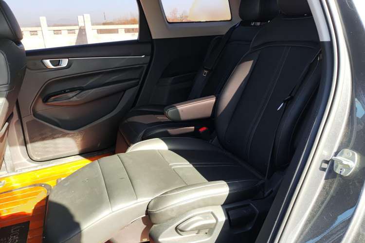 Used Wuling Victory 2020 1.5T CVT Luxury Model Left Rear Seat